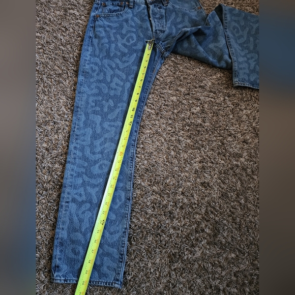 NWT Levi's Skate 501 Blue AOP Patterned Cotton Button Fly Jeans 29W - Picture 5 of 9